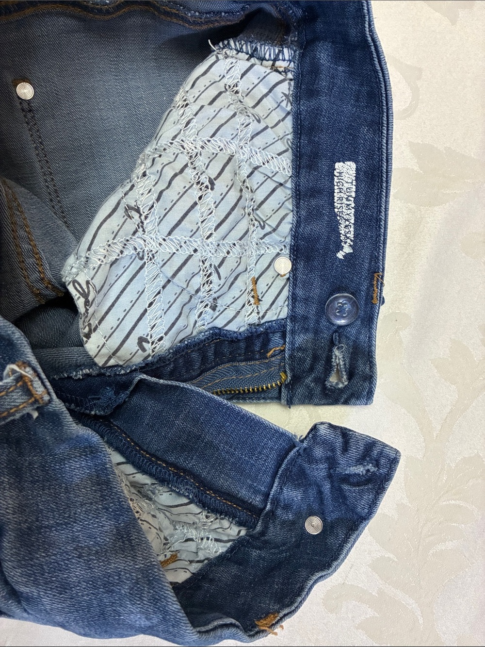 Women’s Seven7 Distressed USA Flag & Red Lace Patched Jeans, High Rise, Size 4 - Picture 12 of 16